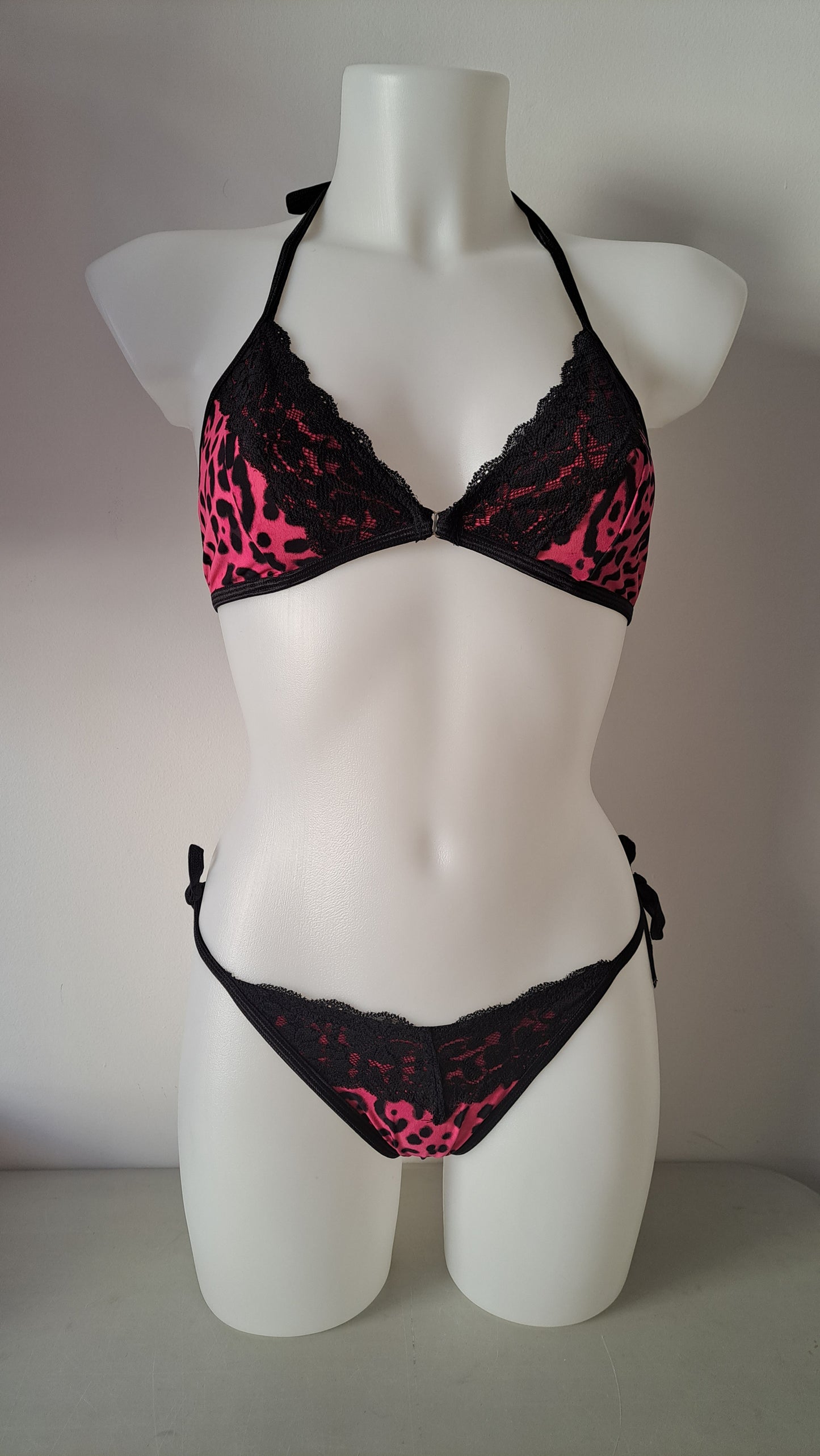 Completo bikini string lace maculato fucsia - Flamingo pole wear