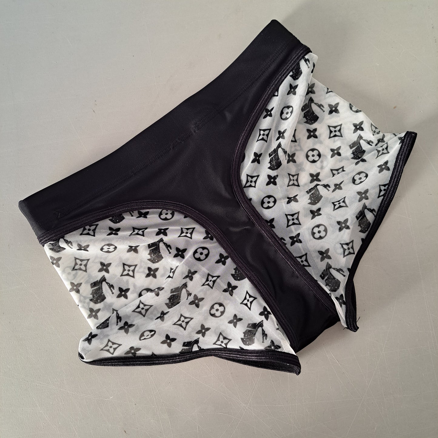 Slip shorty string Liv - Flamingo pole wear