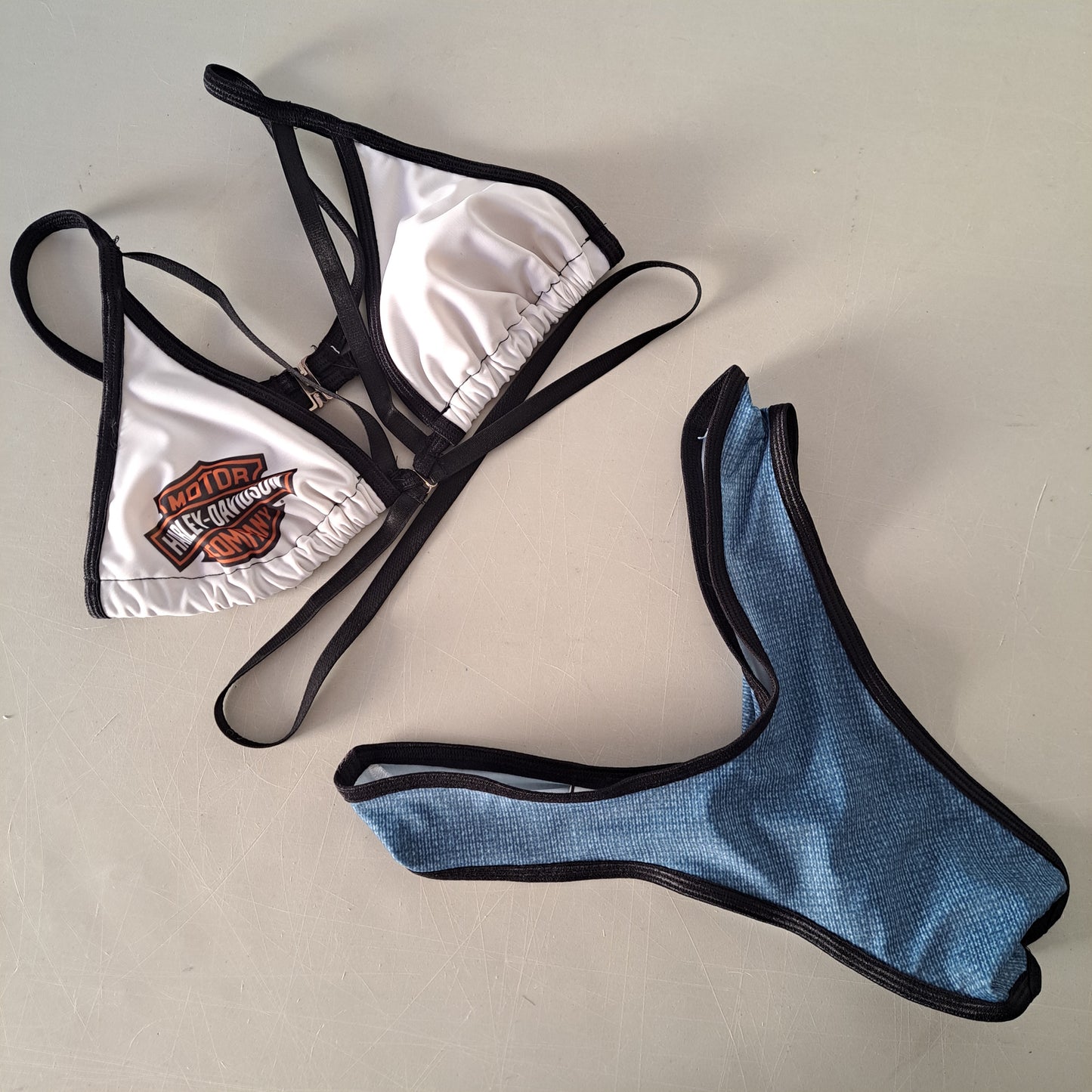 Completo Liv curly bikini harley - Flamingo pole wear