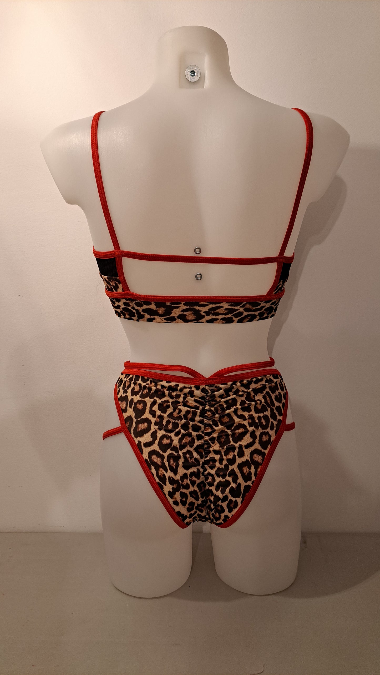 Completo ville/high cut harness patch maculato rosso (sample)