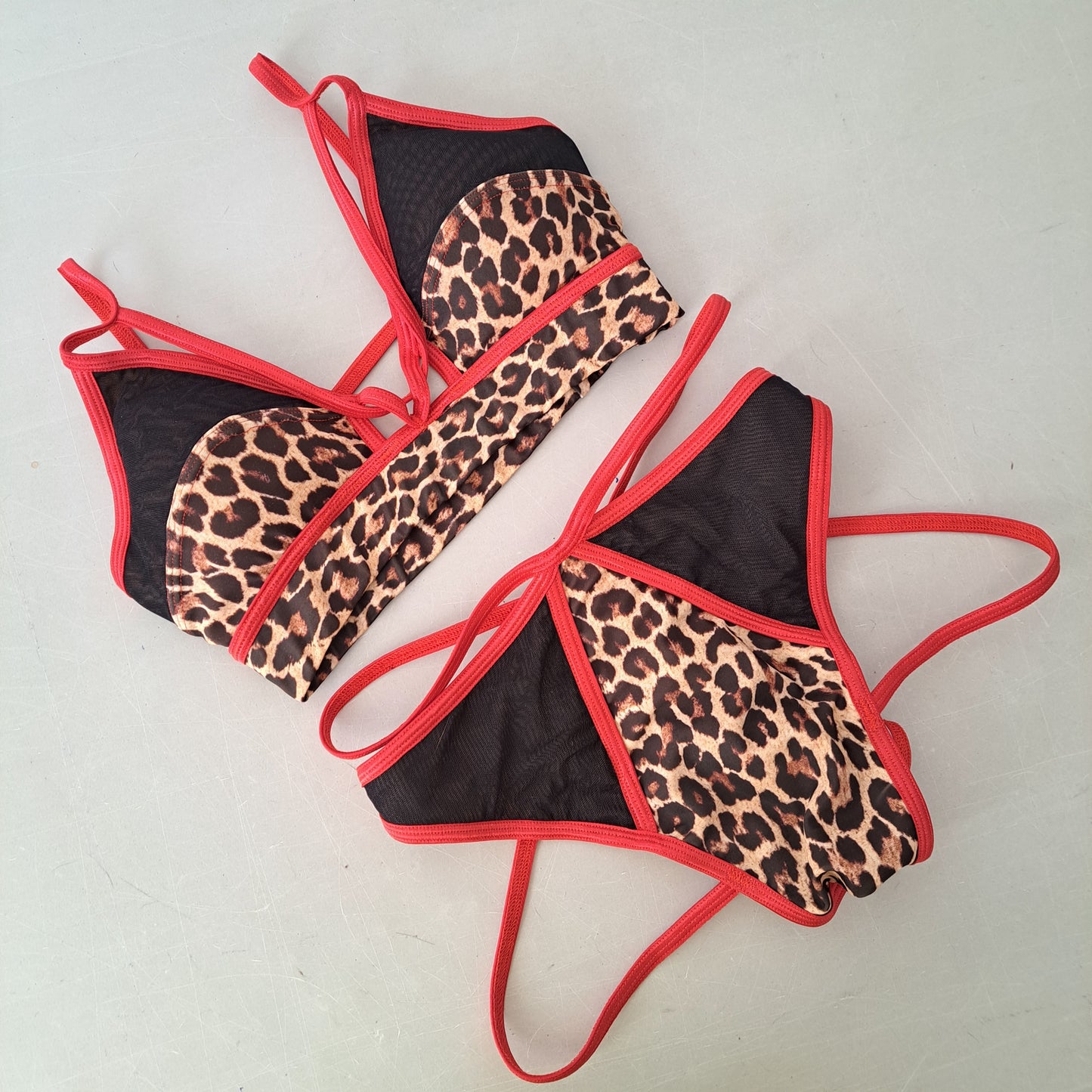 Completo ville/high cut harness patch maculato rosso (sample)