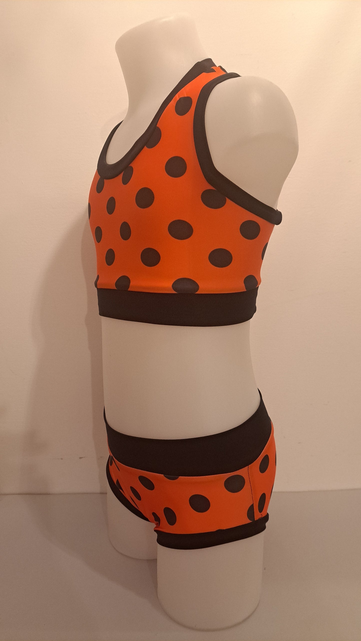 Completo 2 spalle vita bassa pois 8 anni