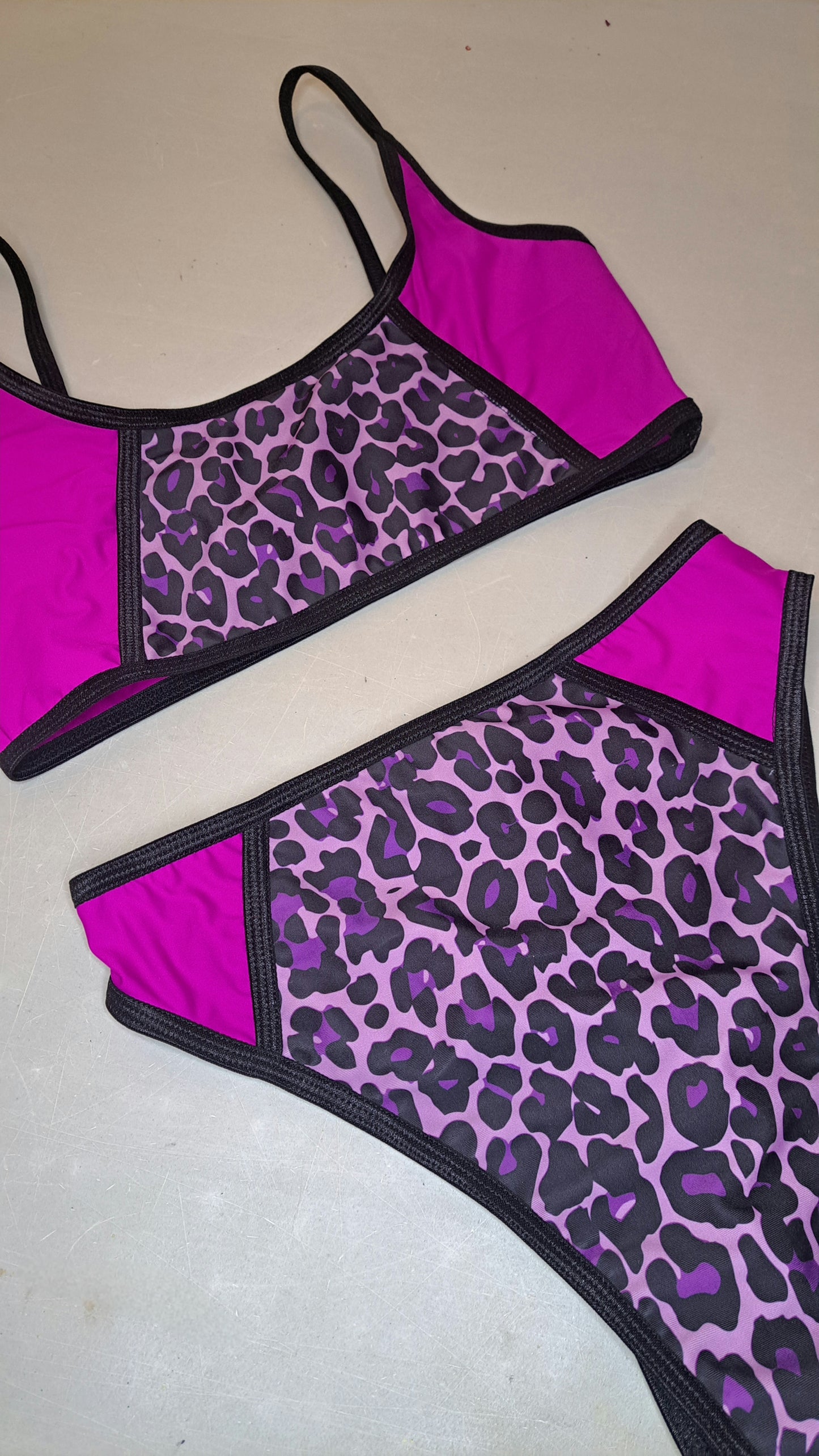 Completo jungle magenta (sample)