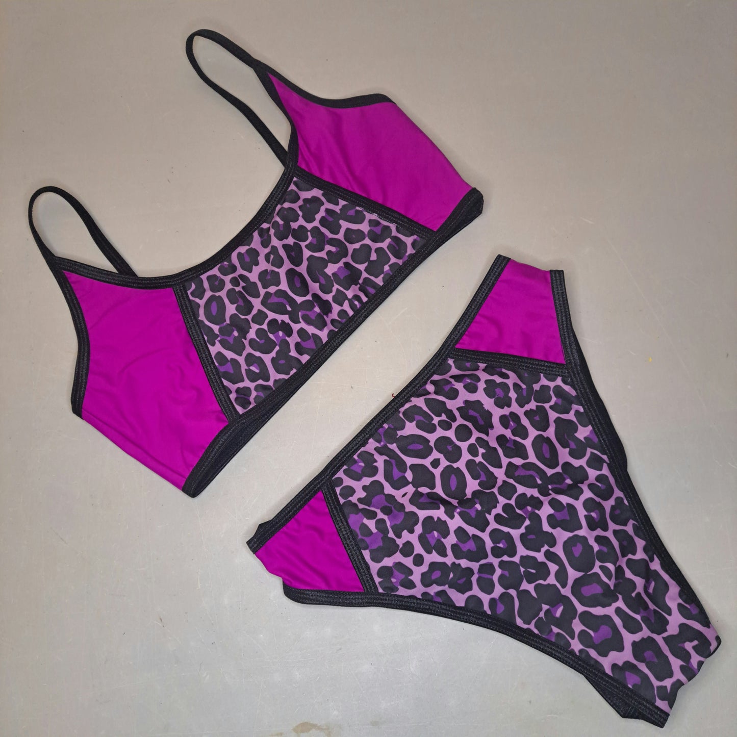 Completo jungle magenta (sample)