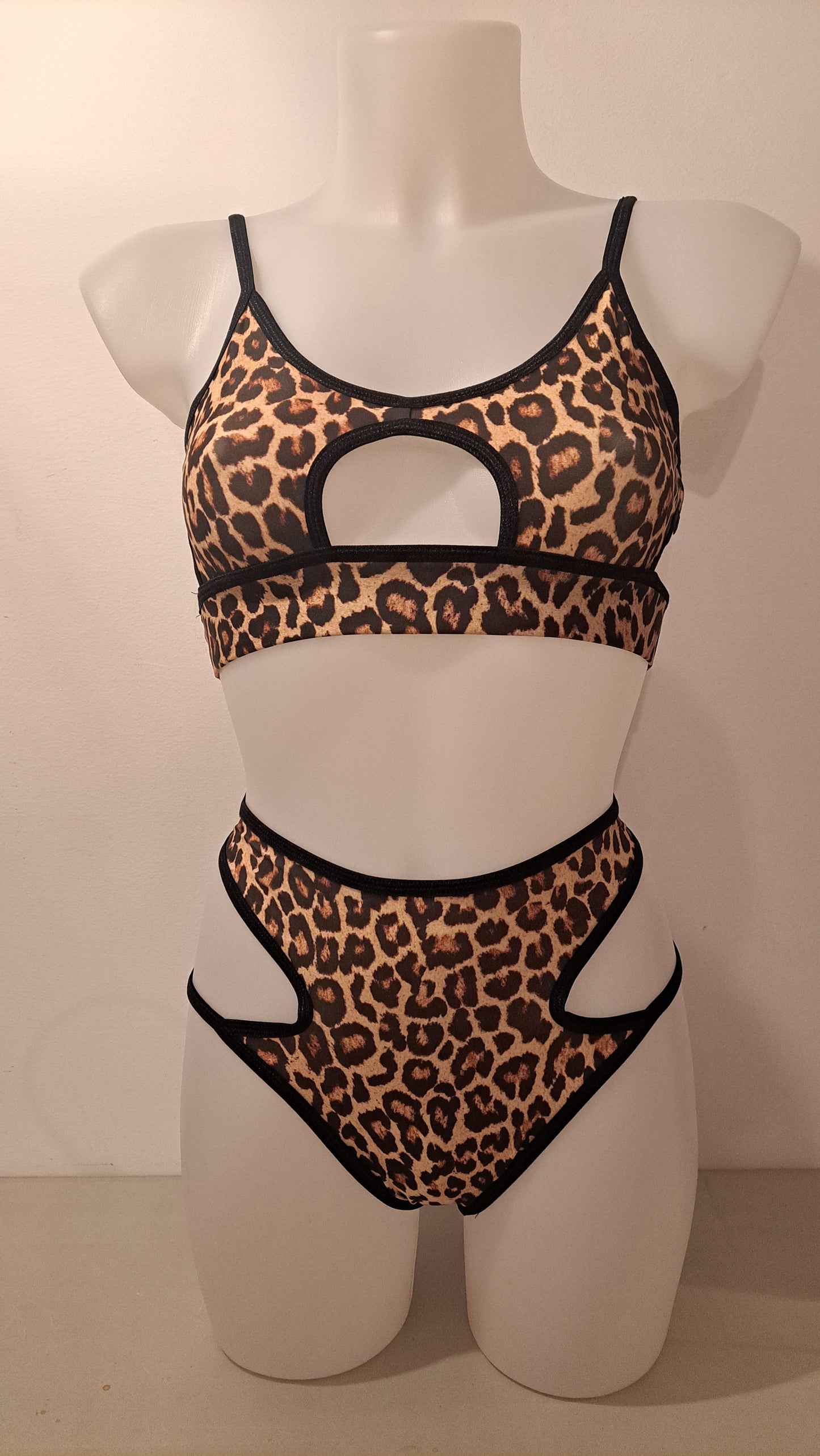 Completo summer cutout maculato/nero (sample)
