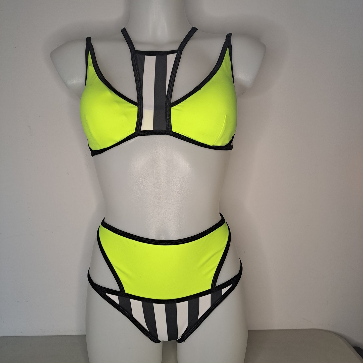 Completo tie beast giallo fluo righe b/n