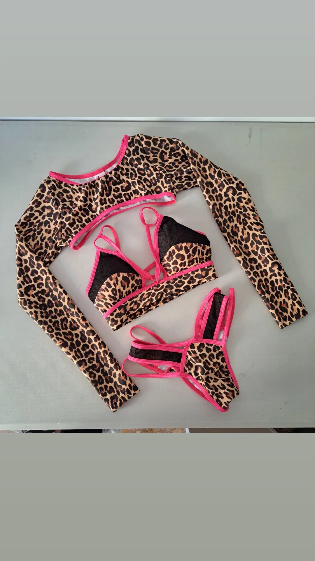 Completo ville/band maculato/fucsia