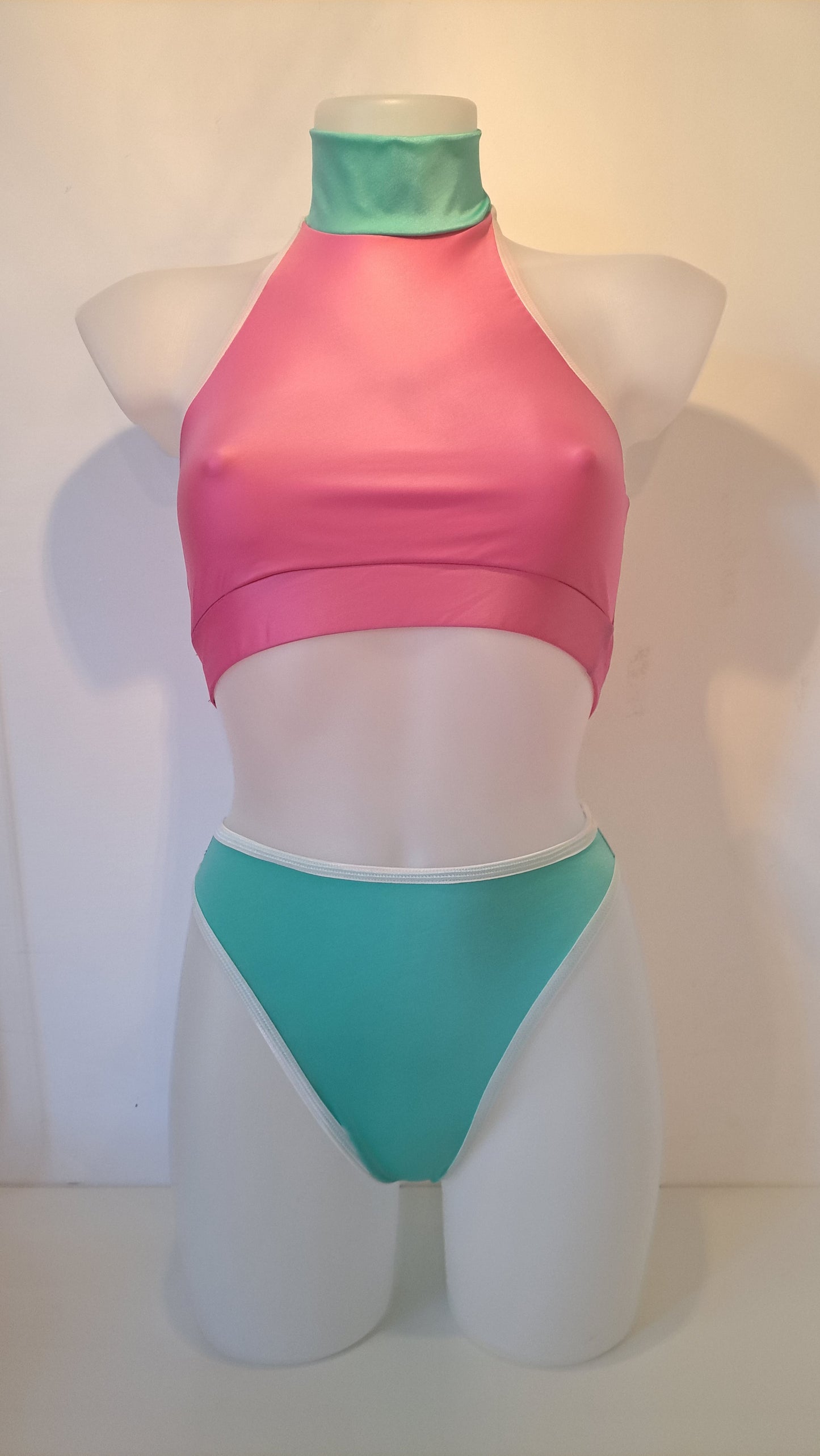 Completo ingrid high cut multicolor