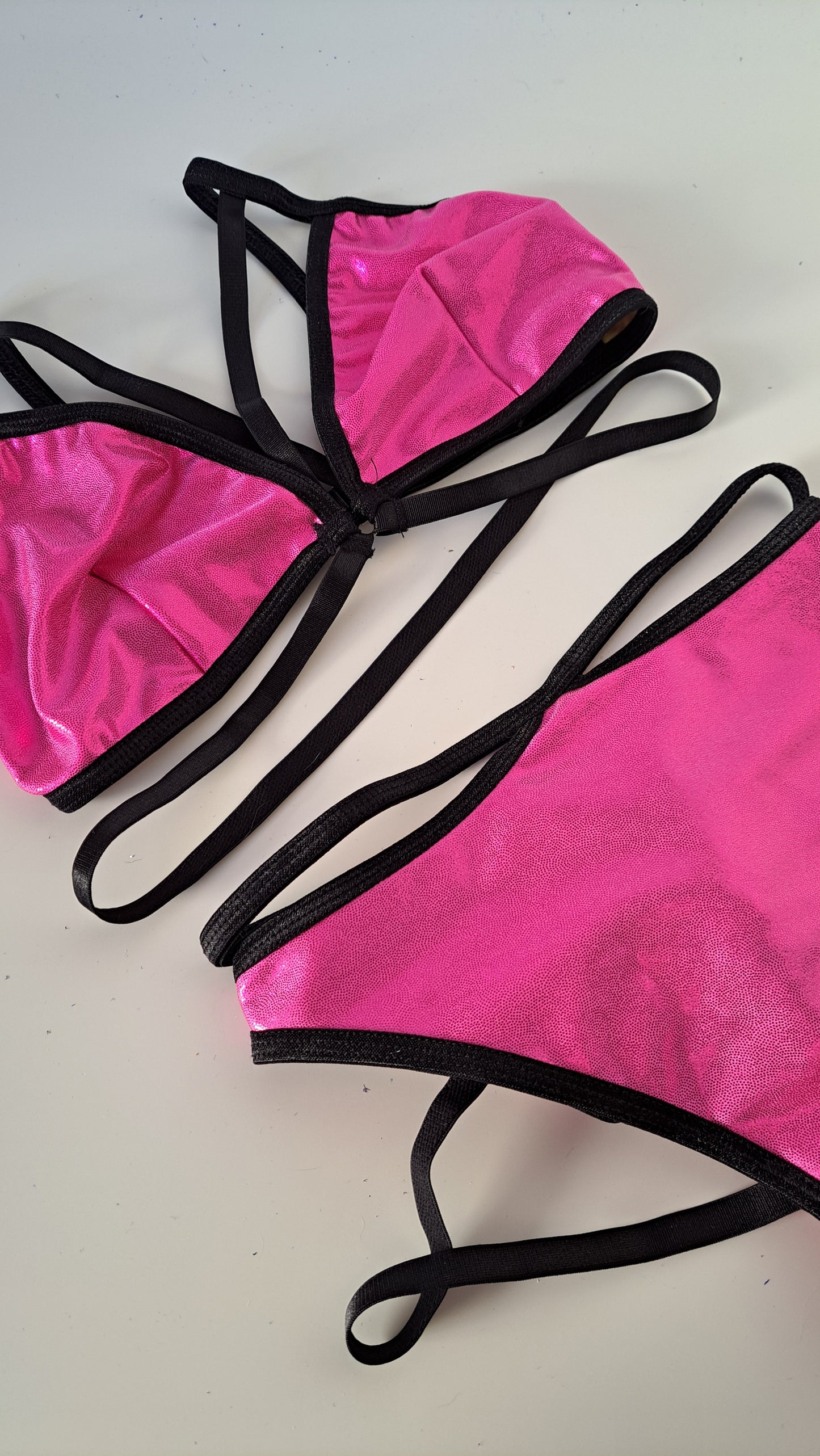Completo liv high cut harness metal fucsia