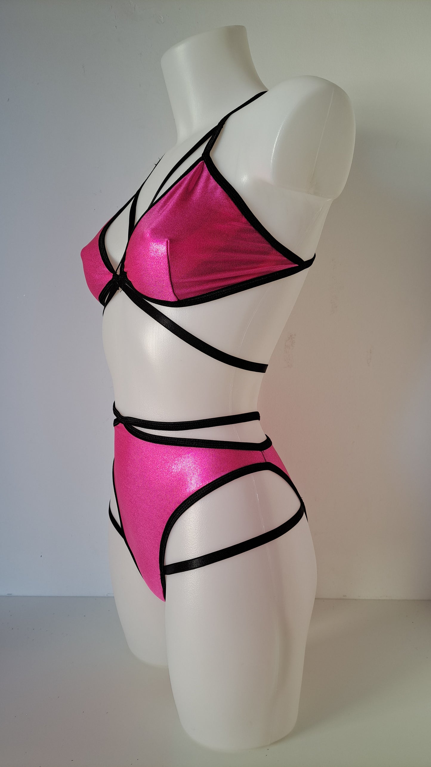 Completo liv high cut harness metal fucsia