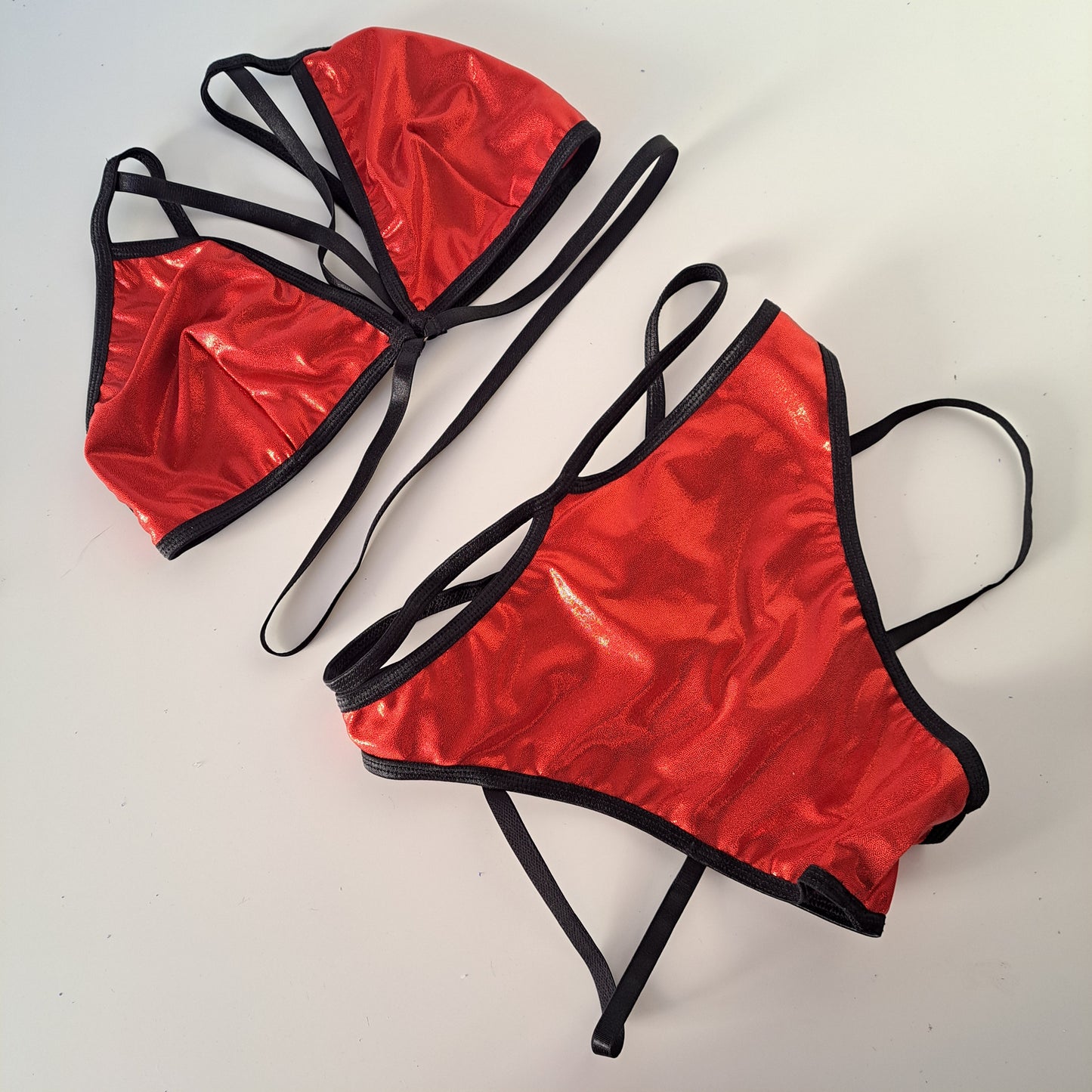 Completo liv high cut harness metal rosso