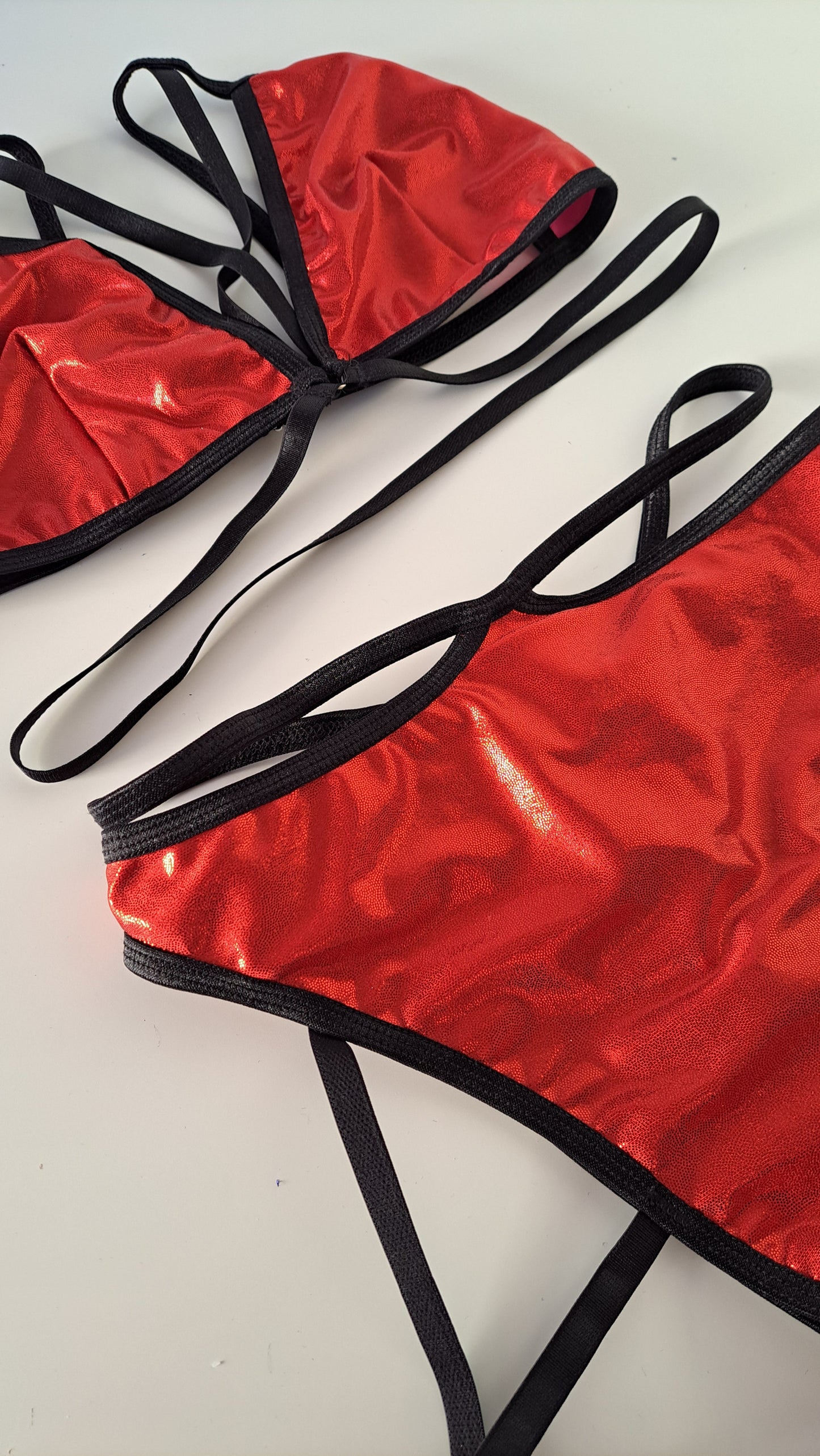 Completo liv high cut harness metal rosso