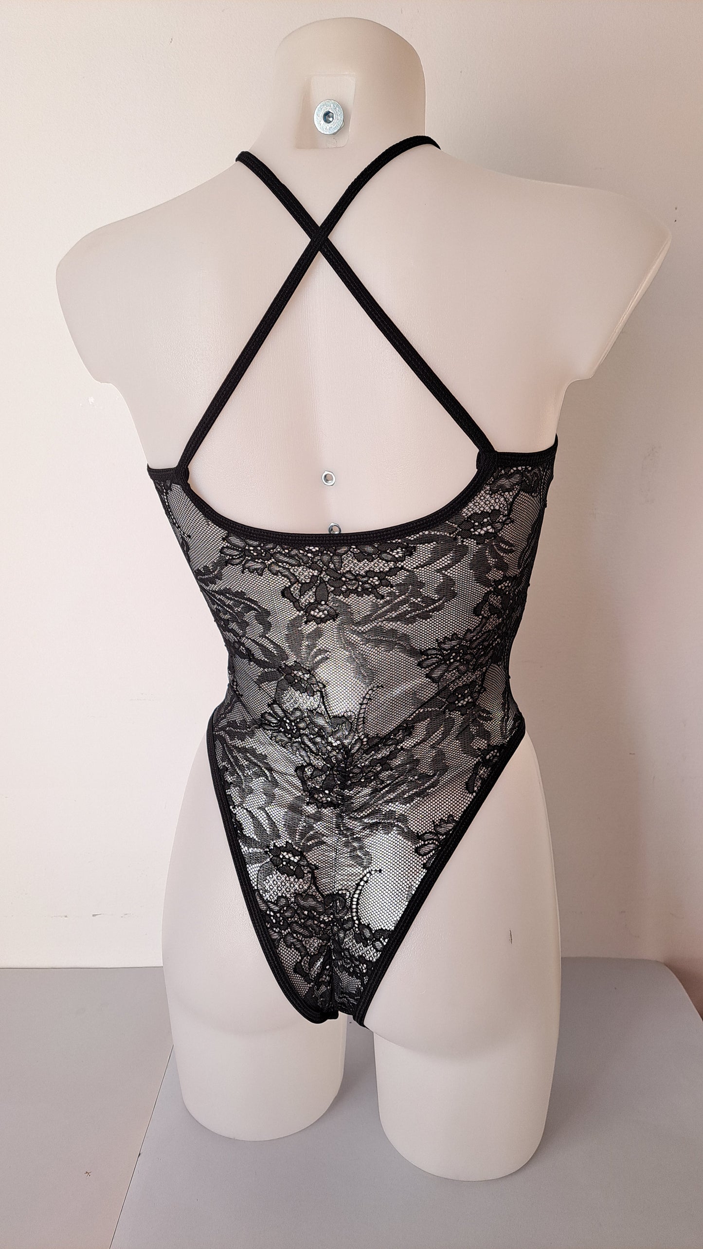Body Hole pizzo nero argento metal
