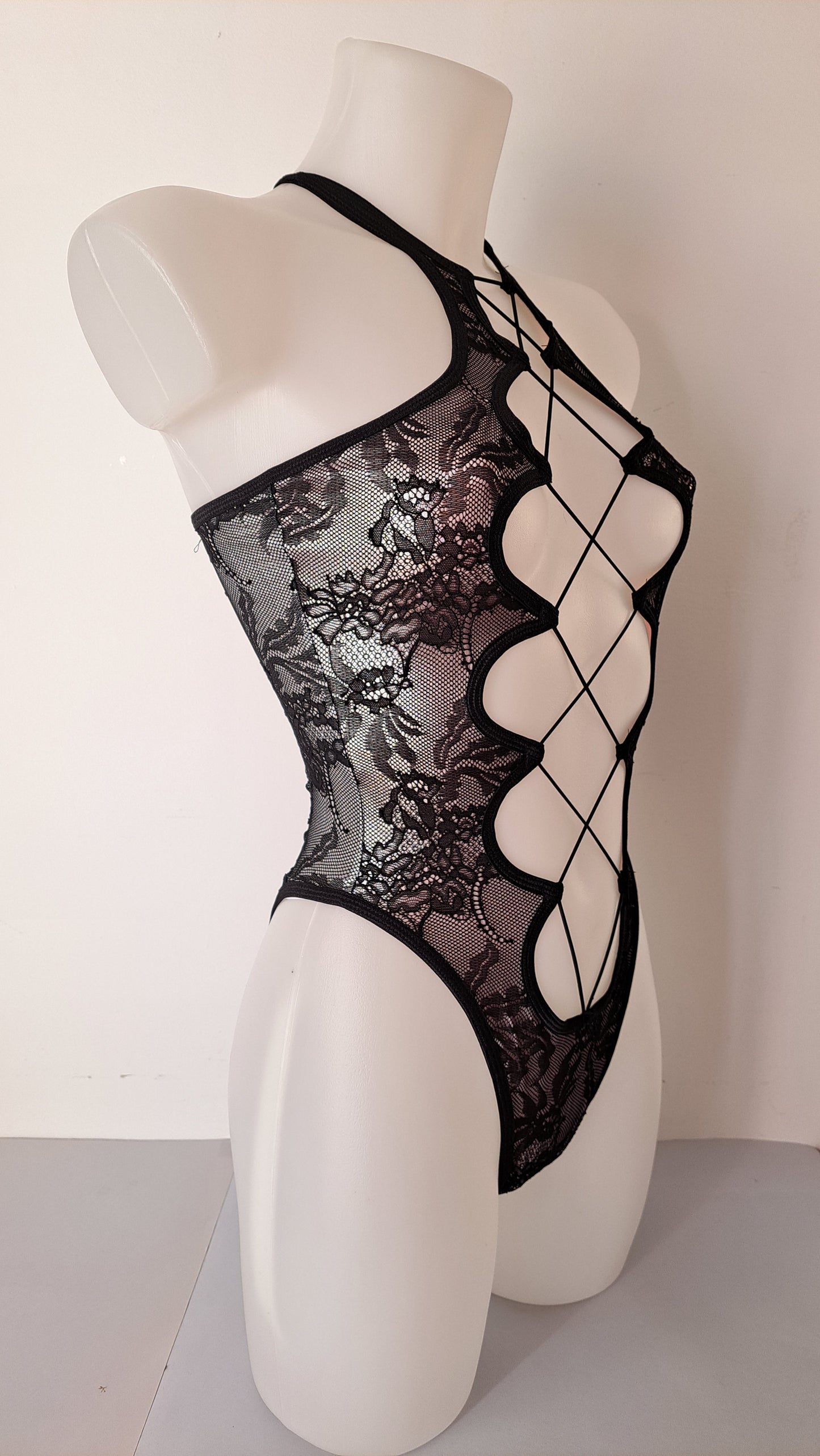 Body Hole pizzo nero argento metal