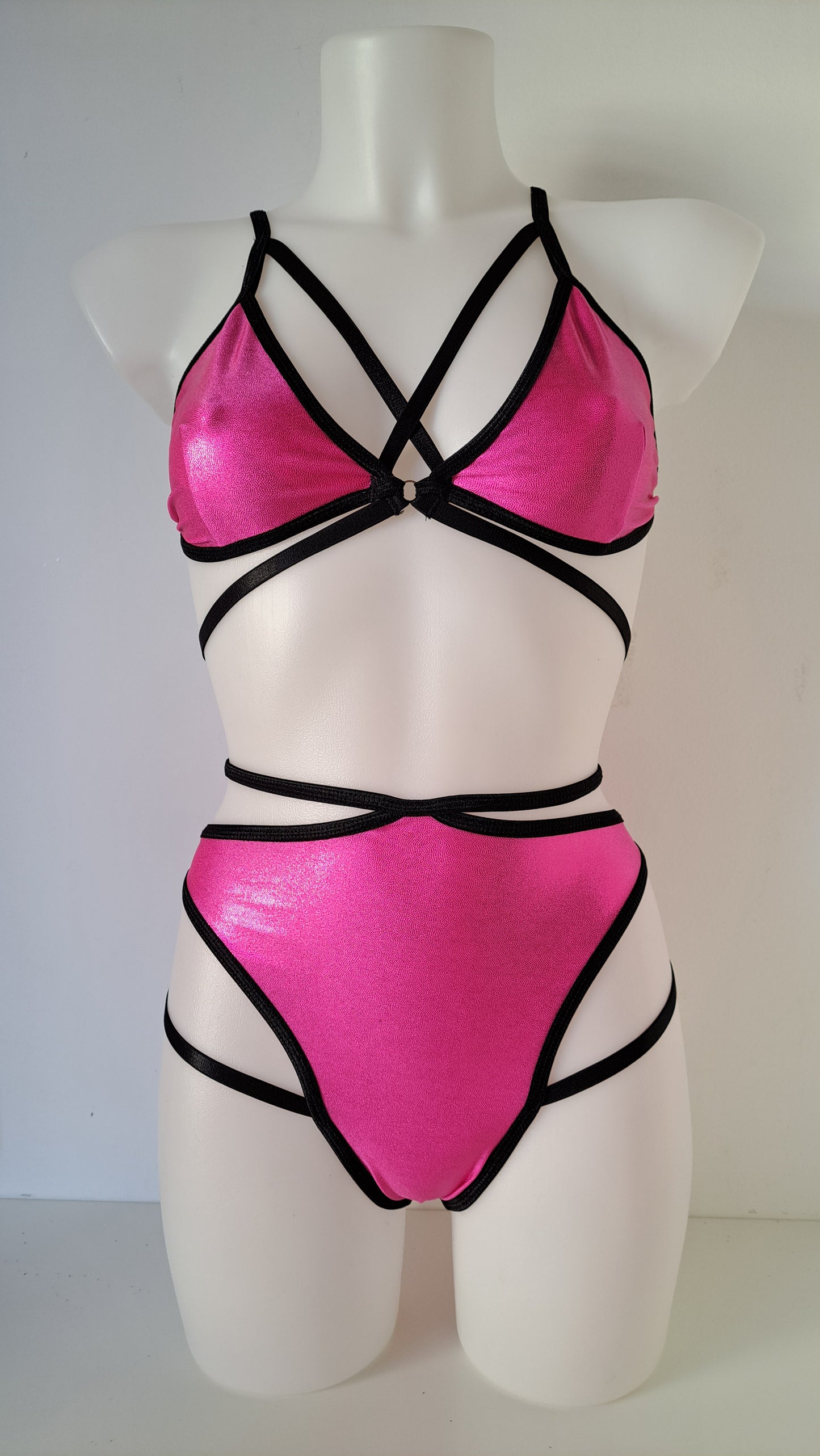 Completo liv high cut harness metal fucsia
