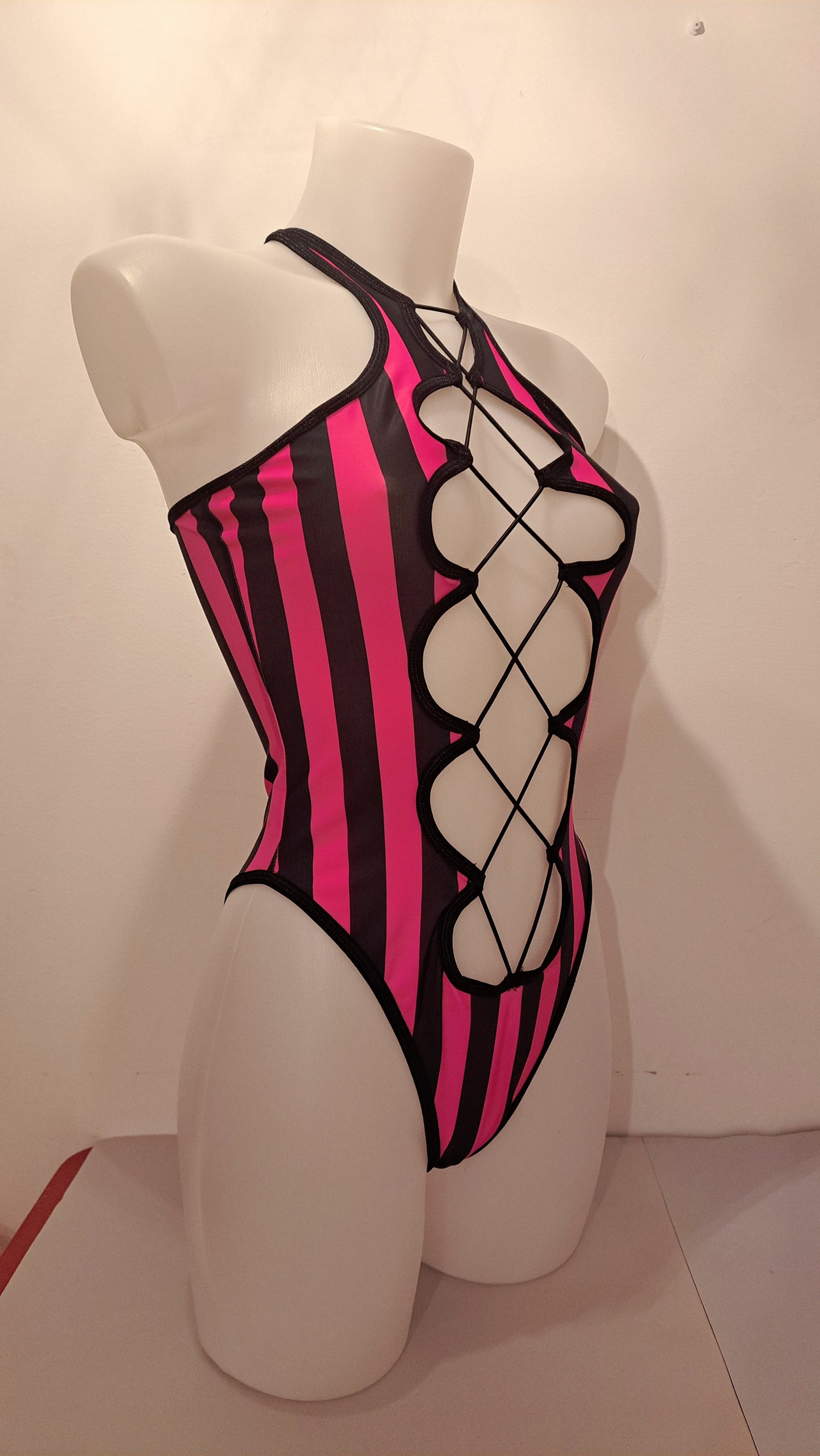 Body Hole righe nere fucsia