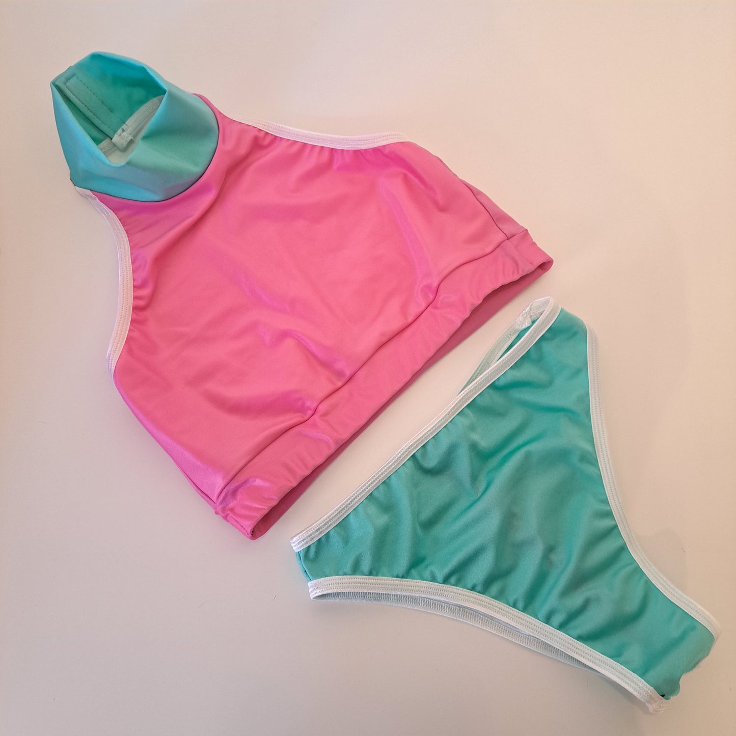 Completo ingrid high cut multicolor