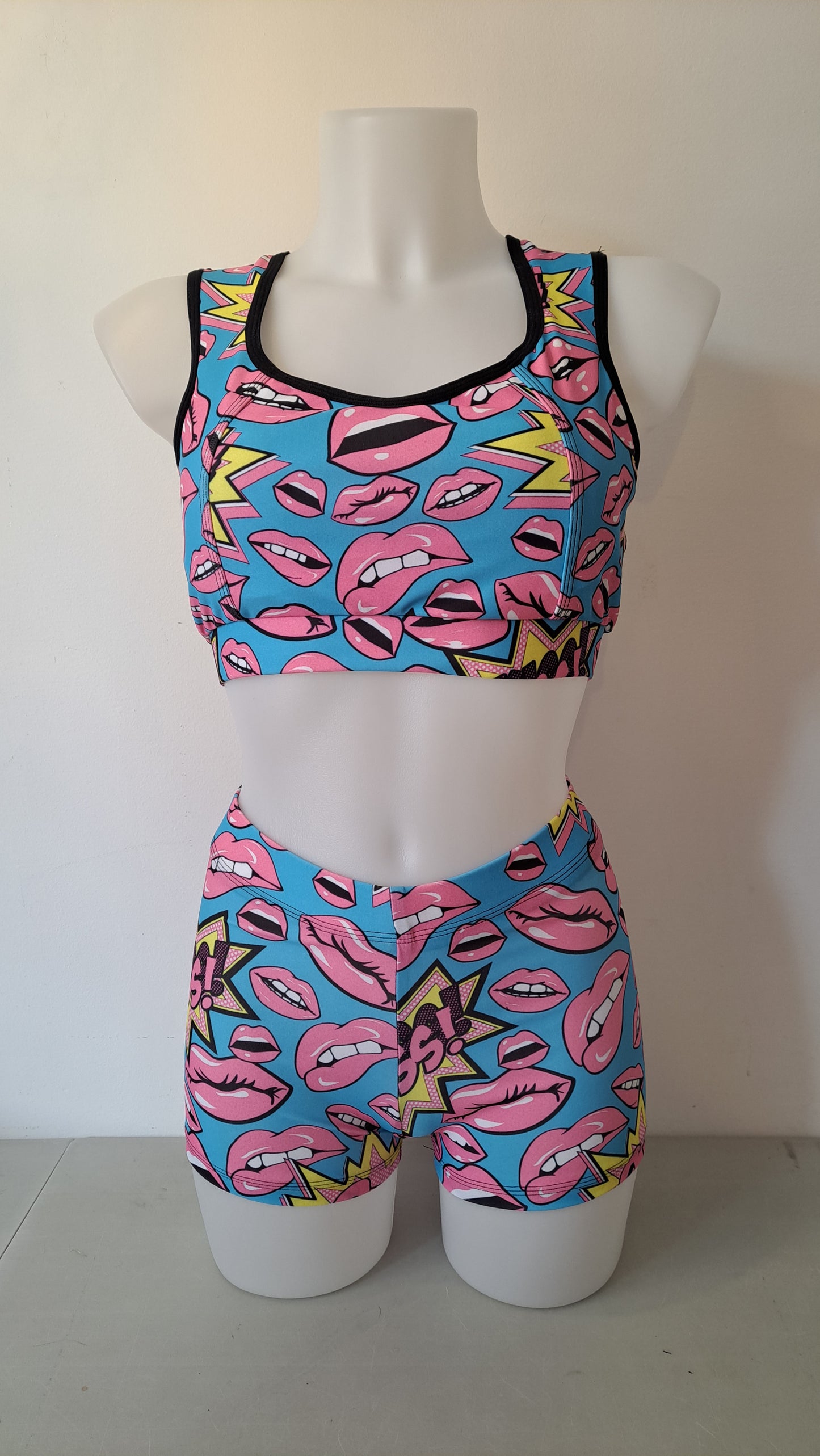 Completo fitness elisa shorty omg blu