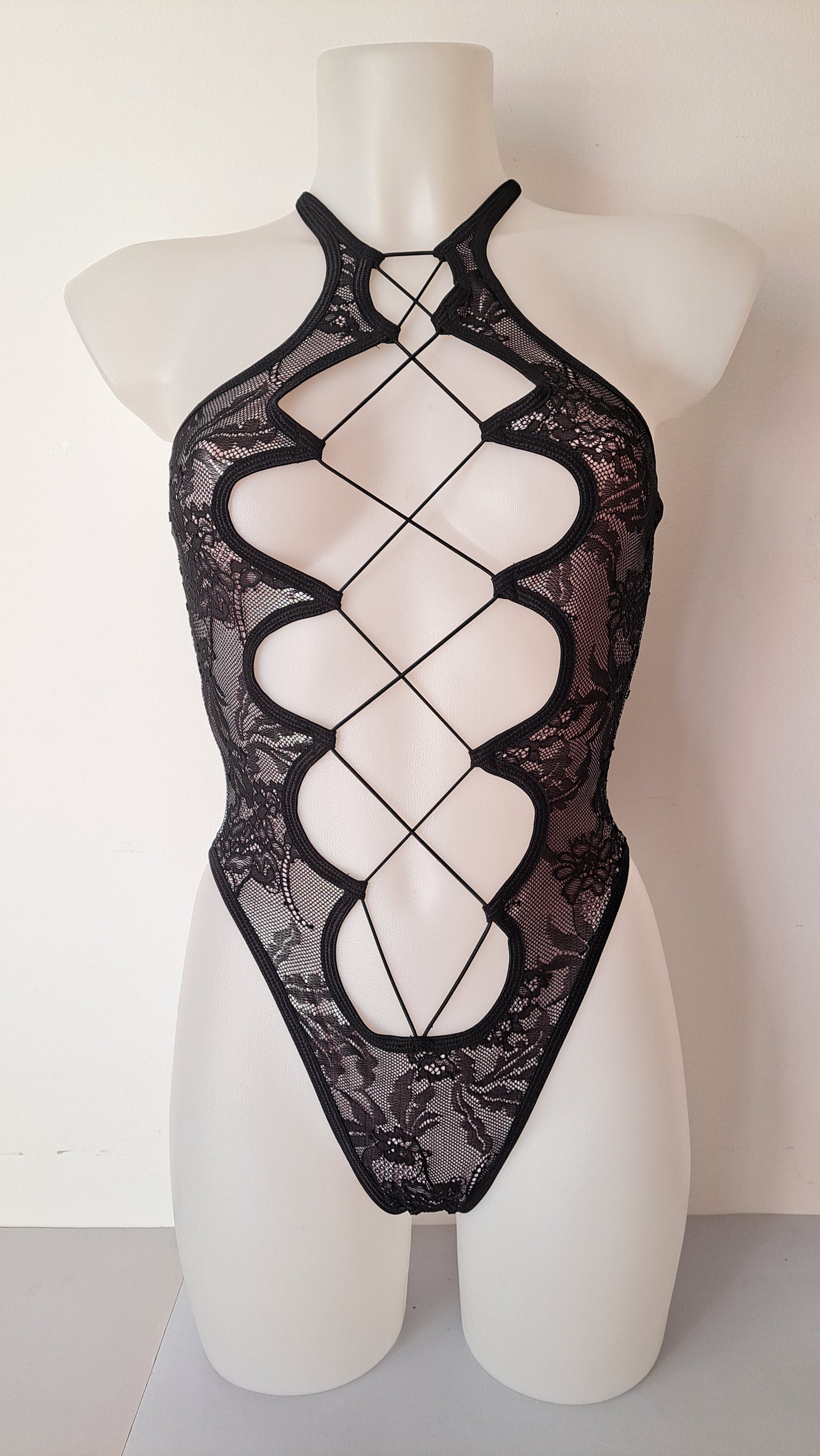 Body Hole pizzo nero argento metal