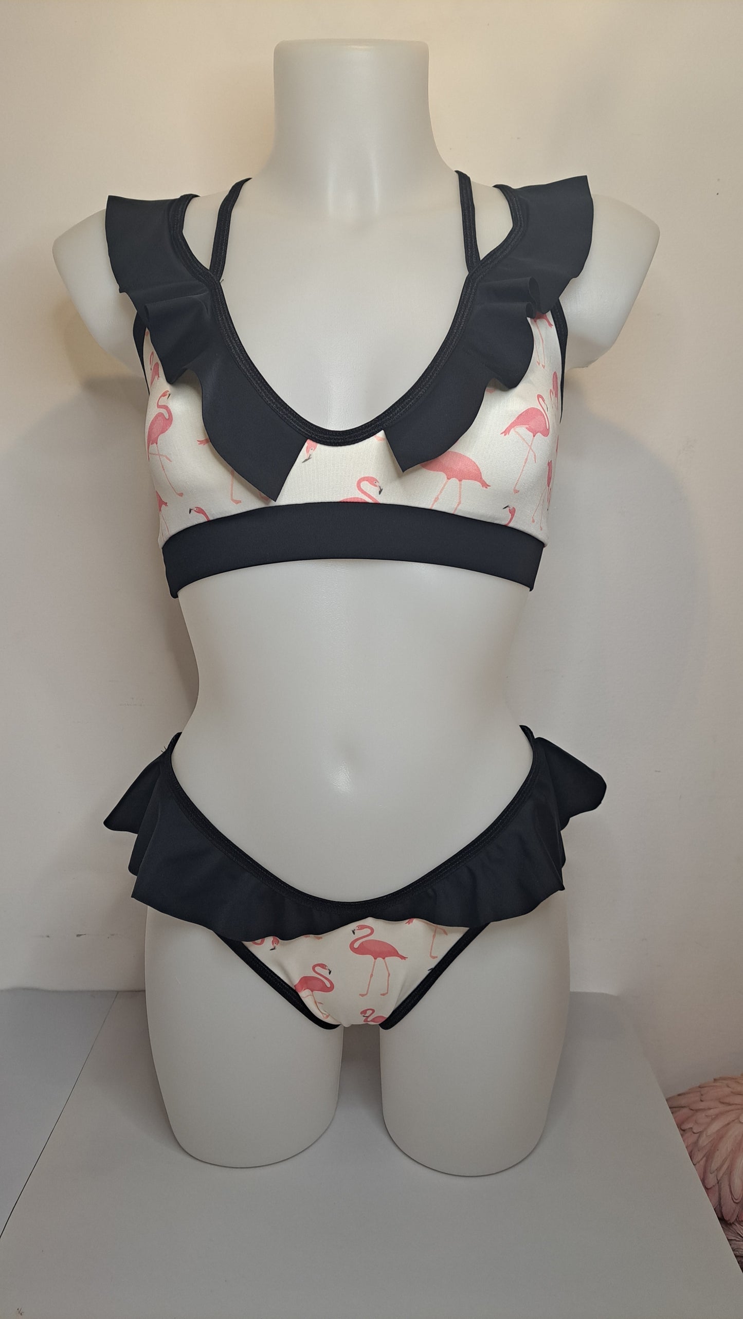 Completo monia bikini volant flamingo white (sample)
