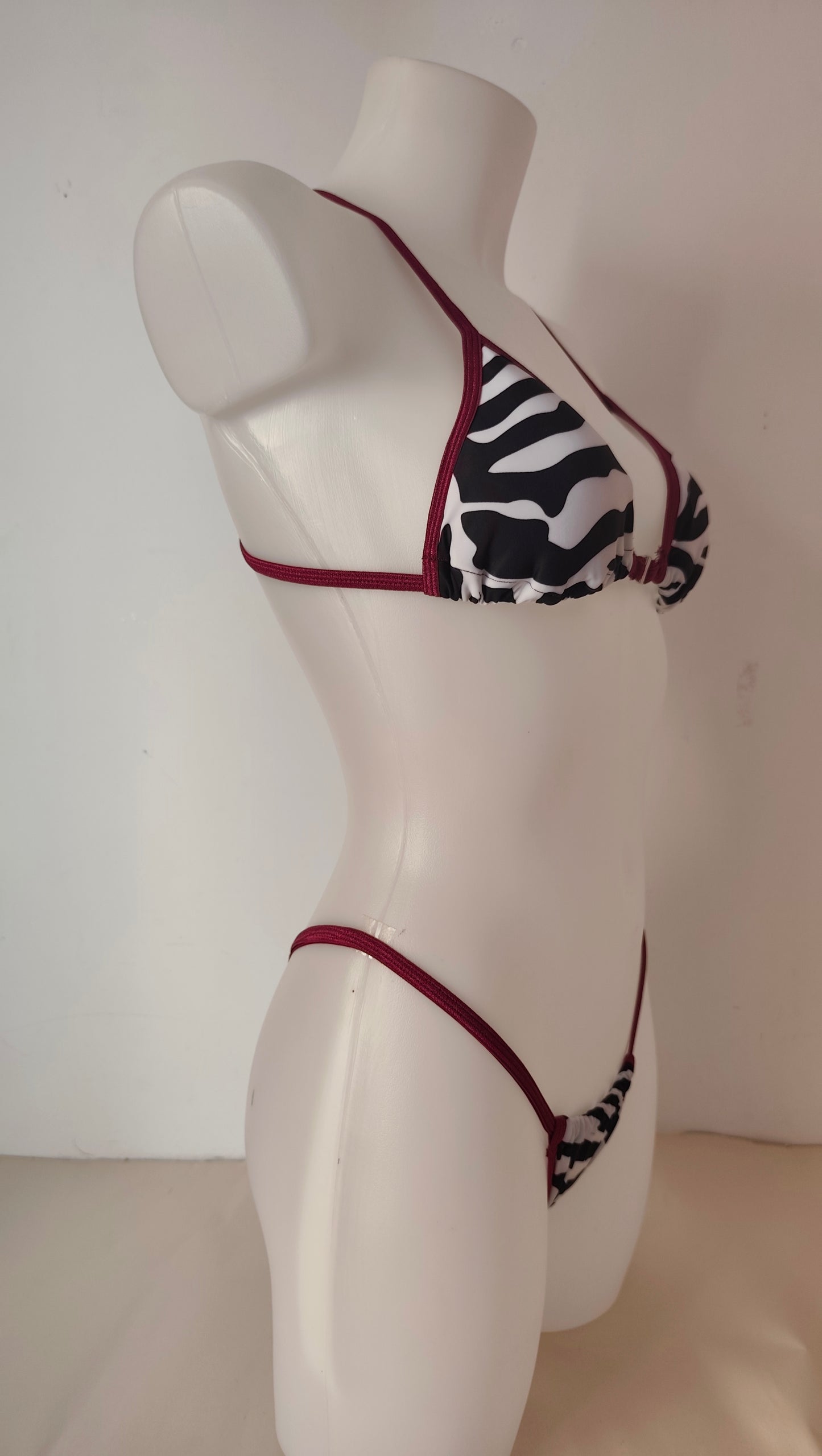 Completo curly zebrato bordeaux