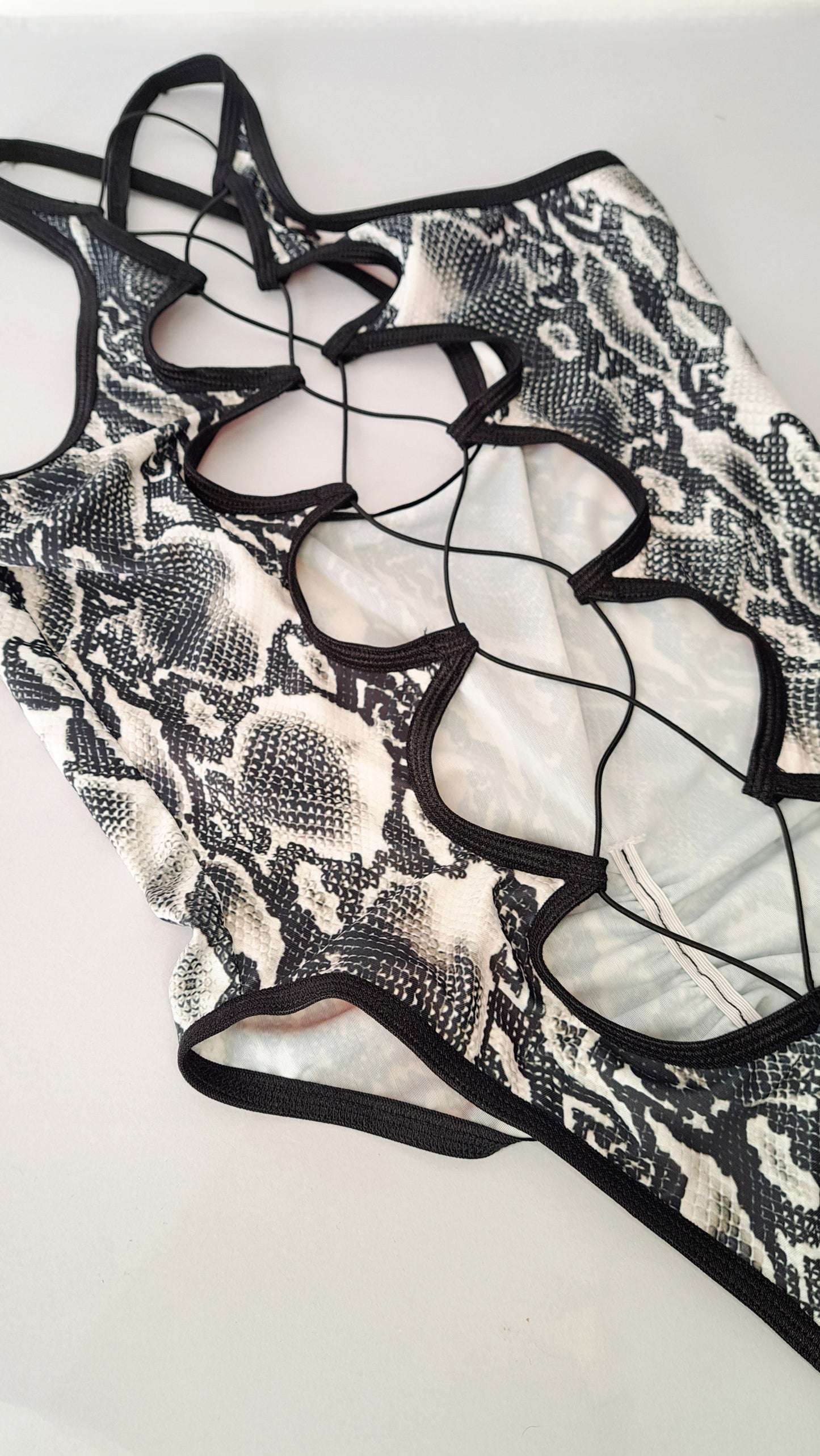 Body Hole pitonato nero bianco