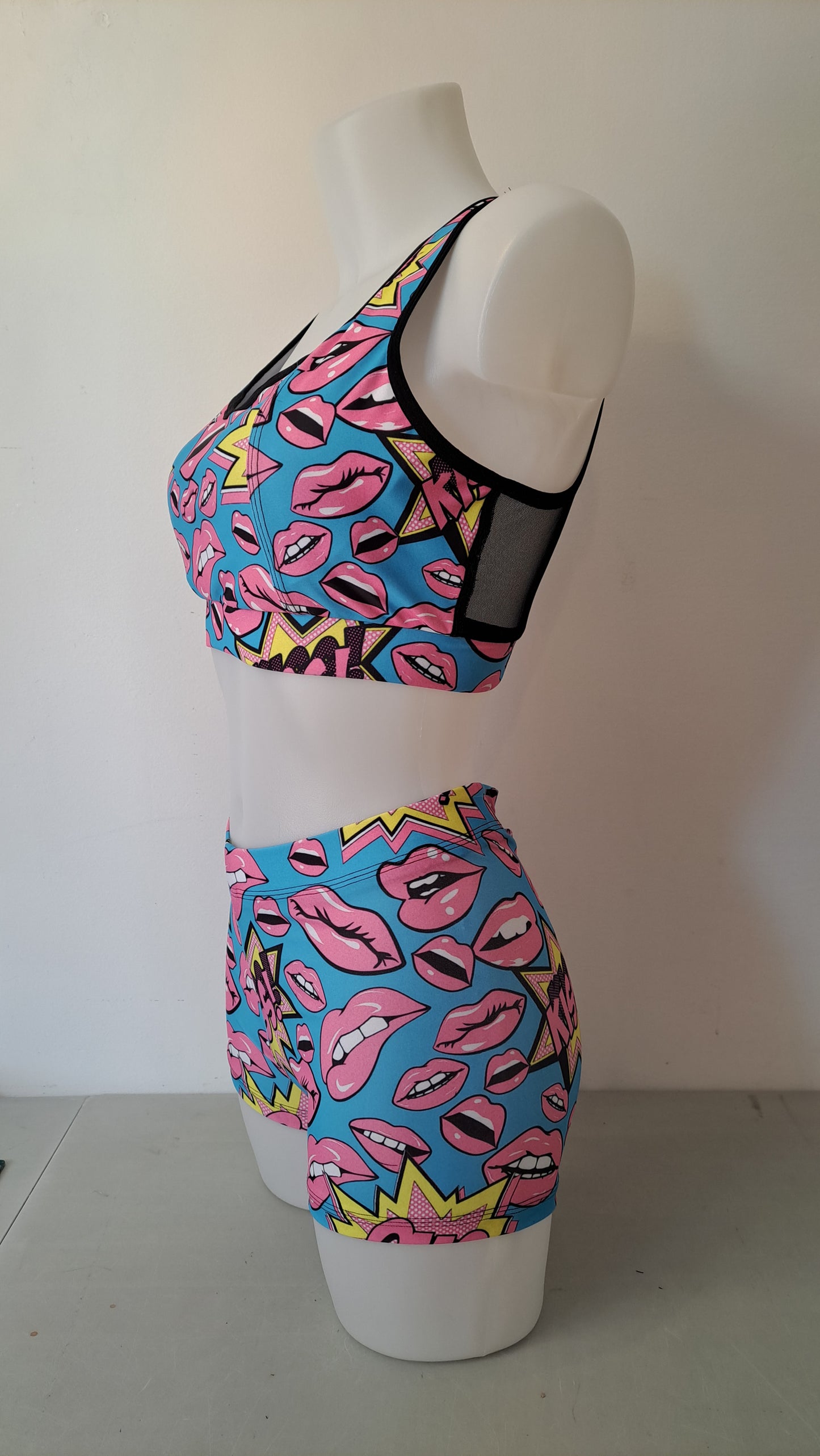 Completo fitness elisa shorty omg blu