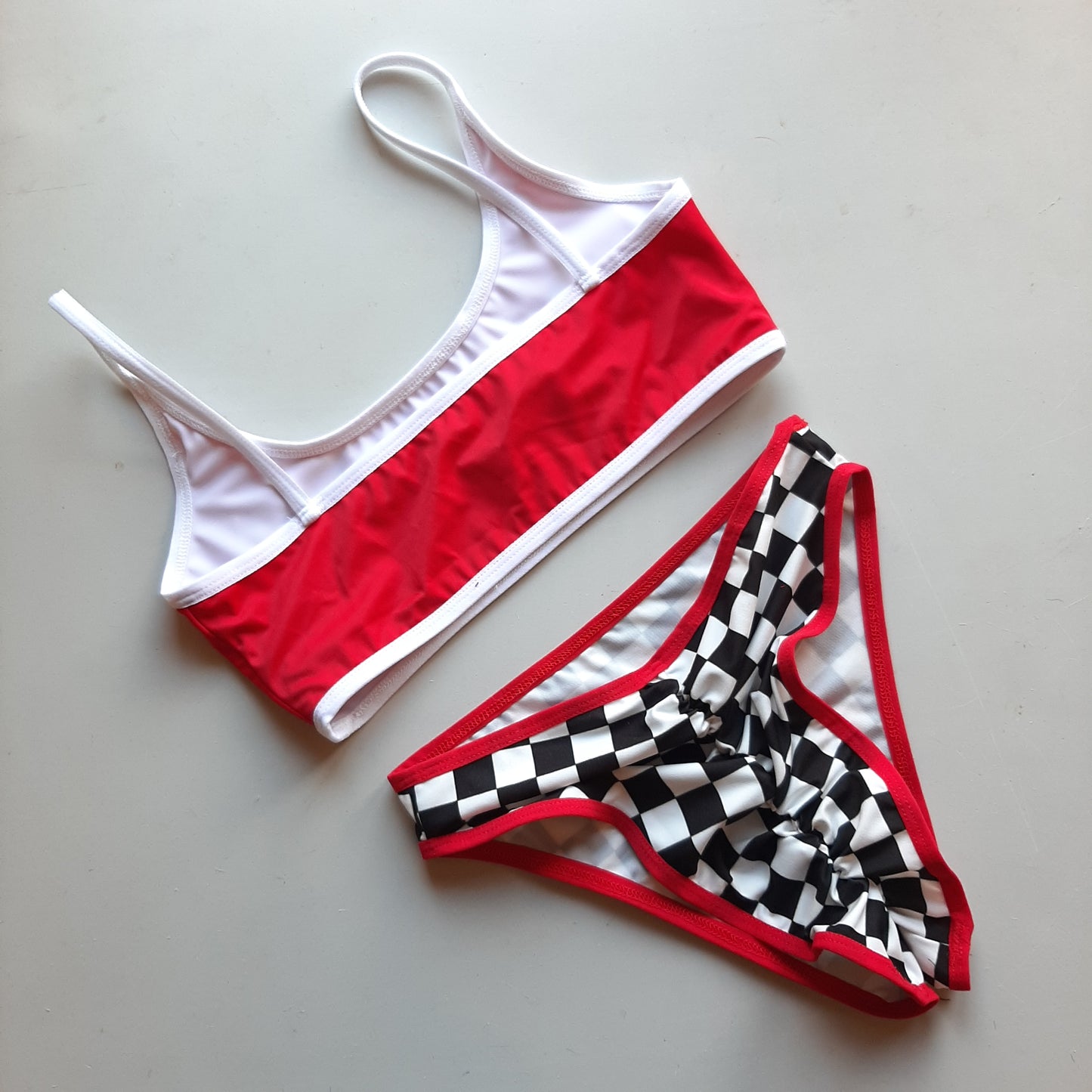 Completo race scacchi / rosso 090 - Flamingo pole wear