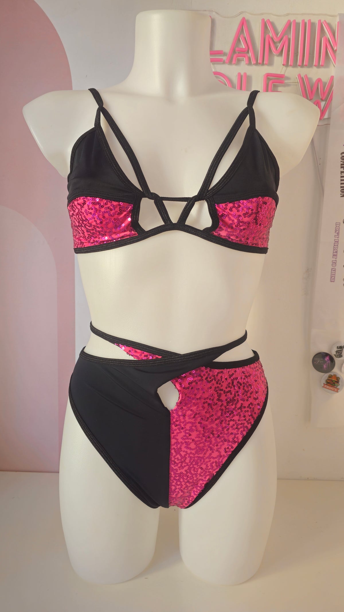 Top nice pailettes fucsia nero