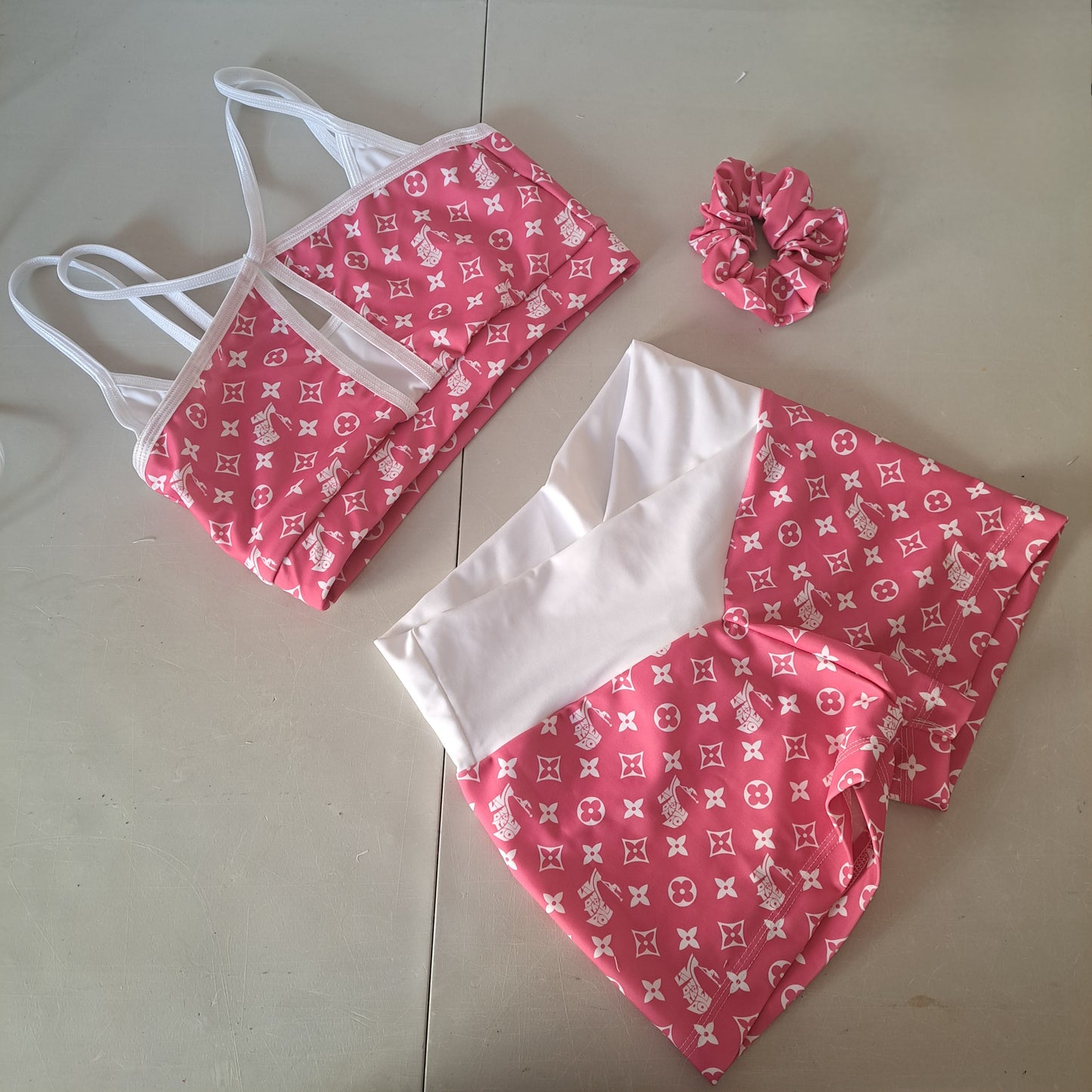 Completo yoga fitness liv fucsia bianco