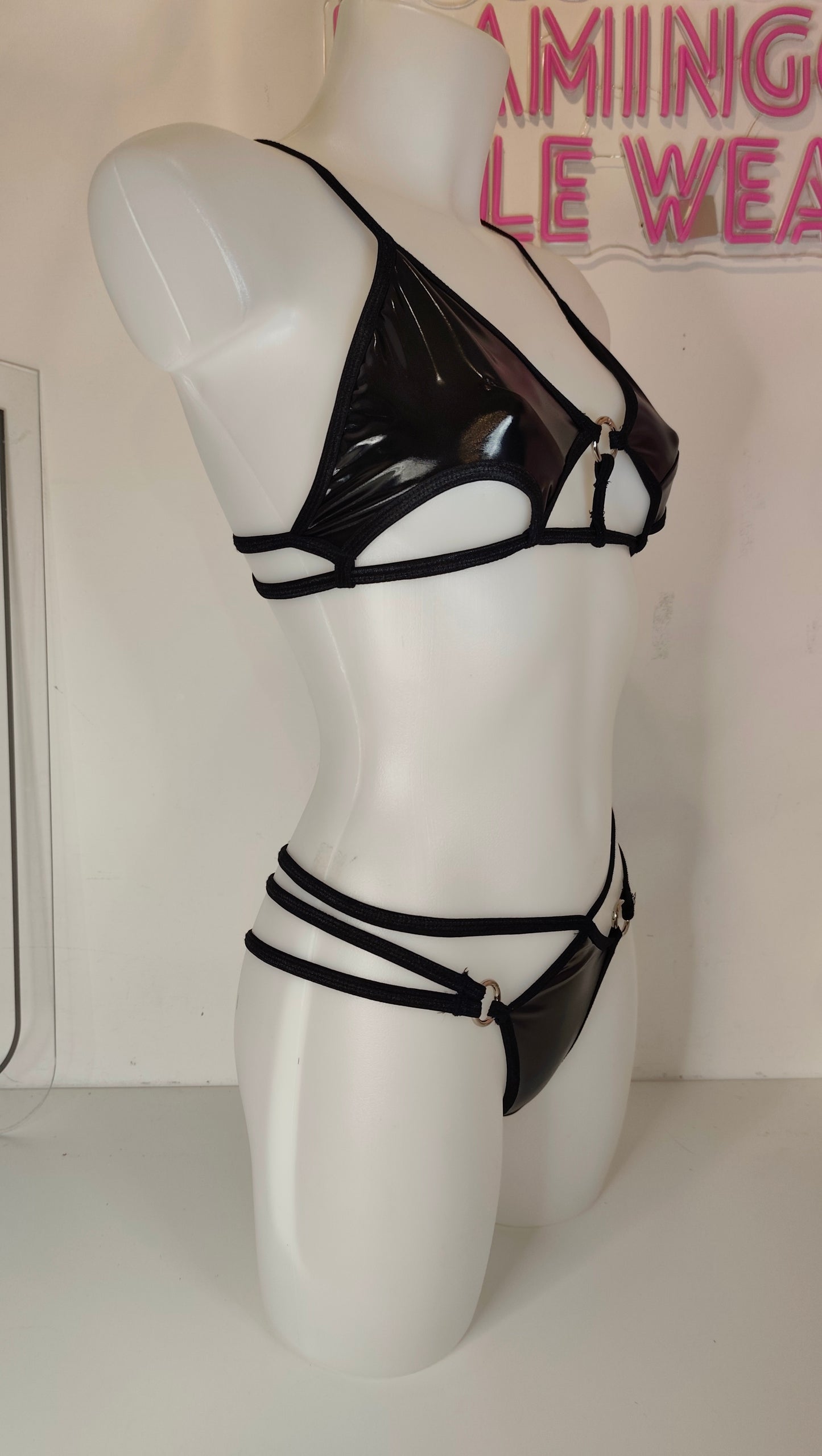 Completo fake latex nero