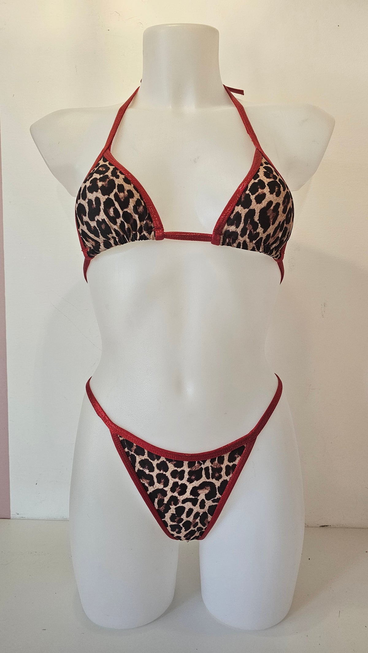 Bikini mare maculato rosso