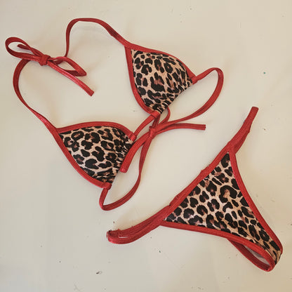 Bikini mare maculato rosso