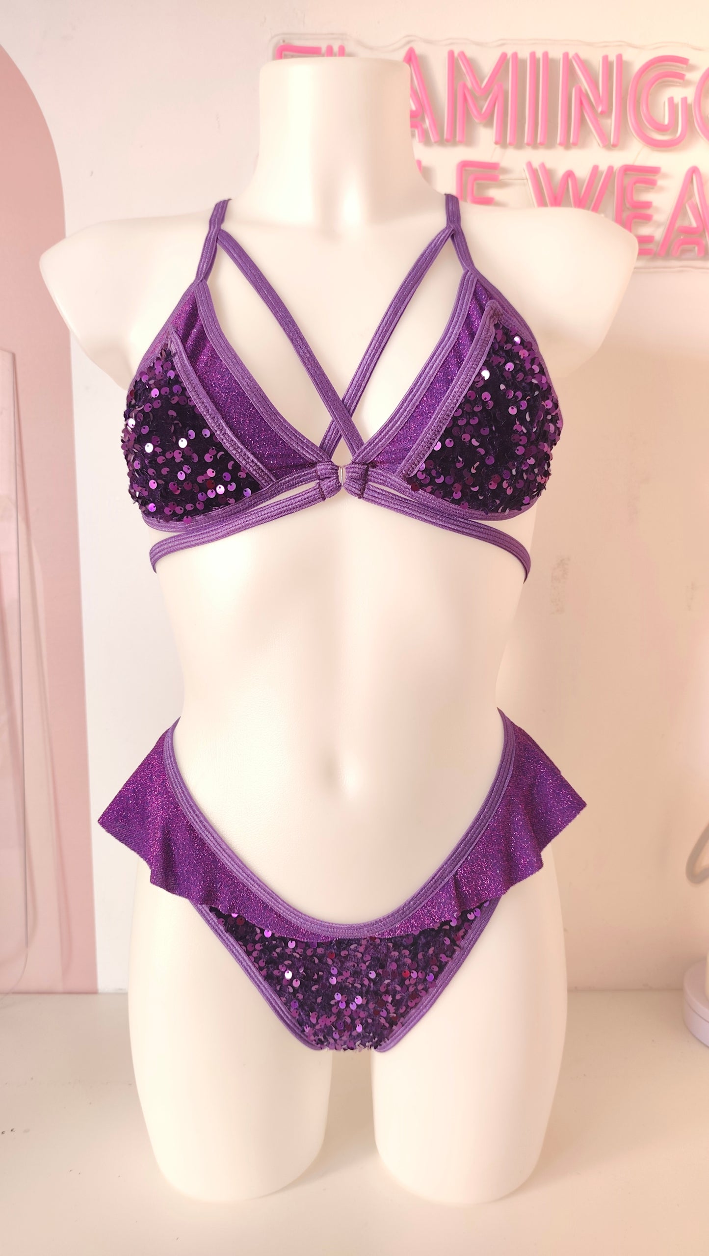 Completo liv patch slip bikini string c volant viola