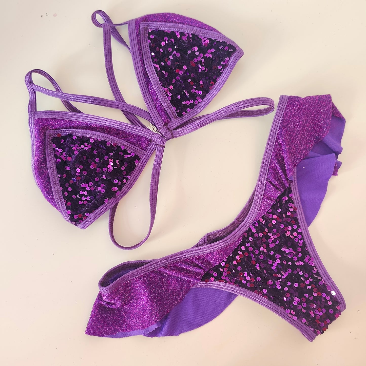 Completo liv patch slip bikini string c volant viola